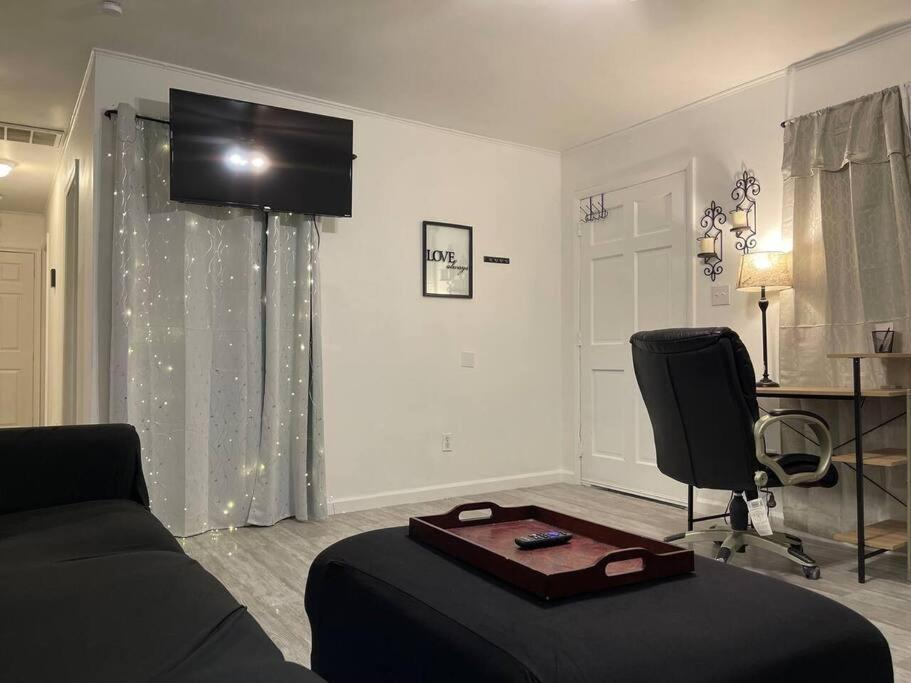 Comfort & Quiet In A Location Hébergement de vacances Elizabeth City